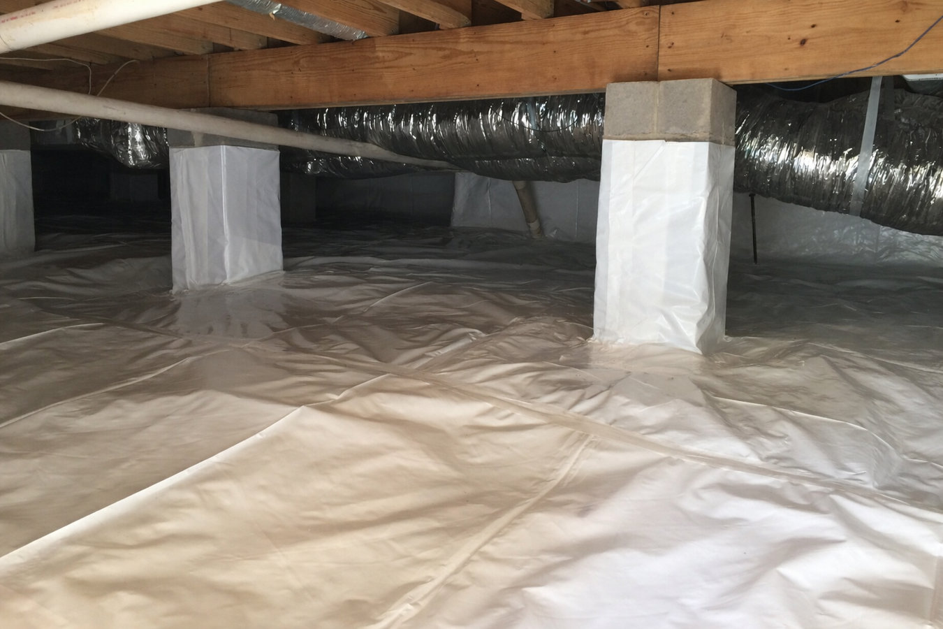 Crawl space vapor barrier in Topeka, KS